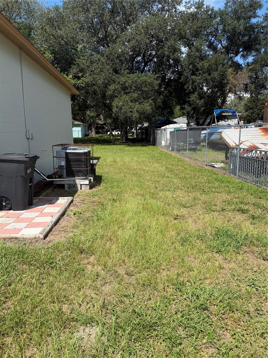 21015 MARKET ST — photo 3