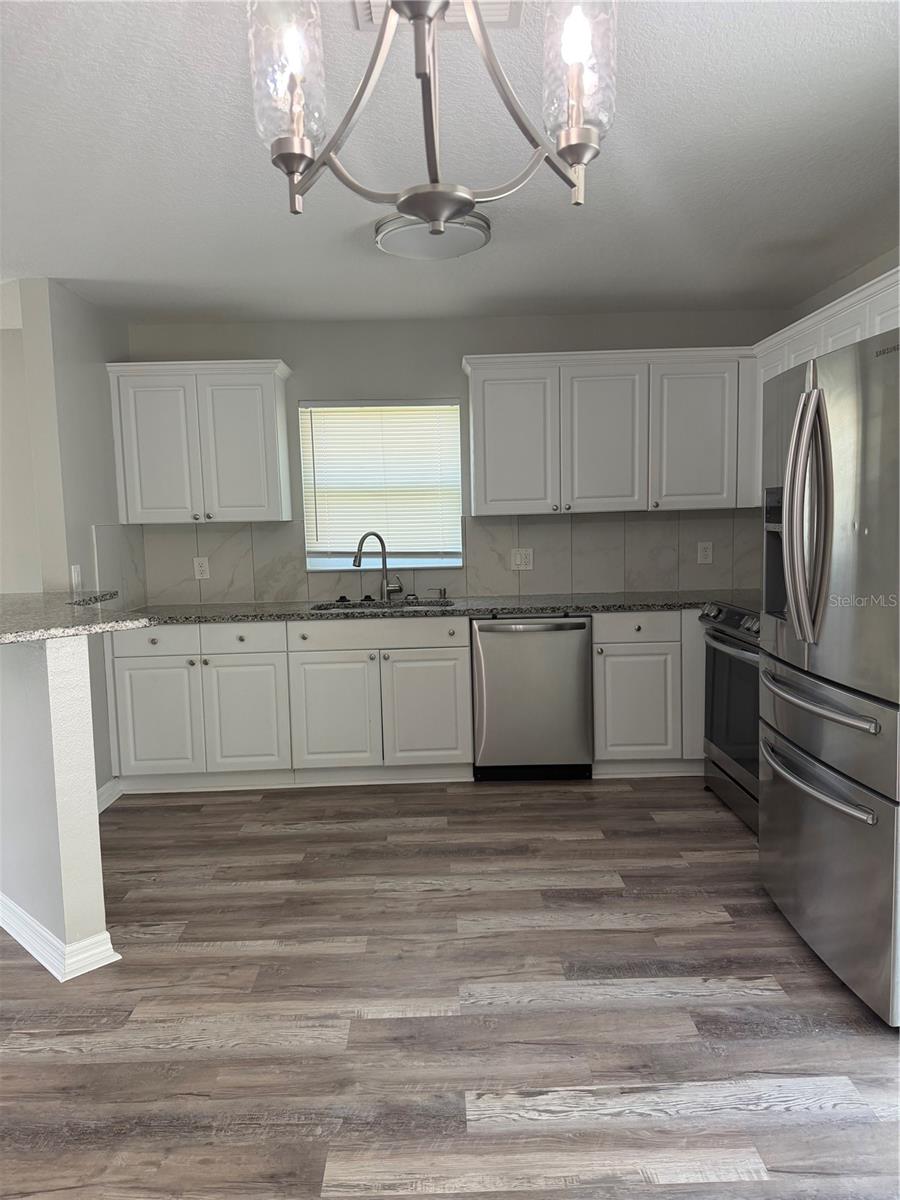21015 MARKET ST — photo 12