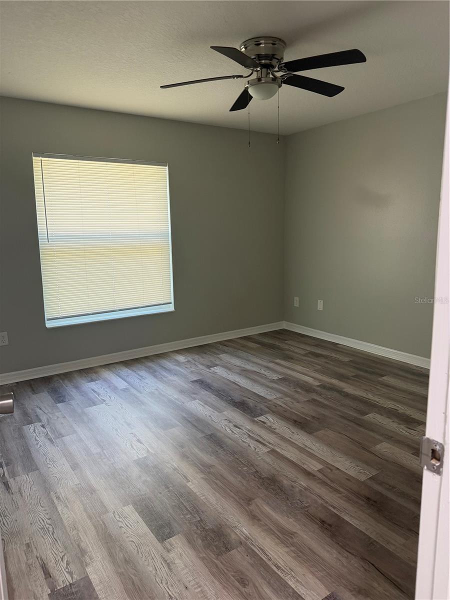 21015 MARKET ST — photo 13