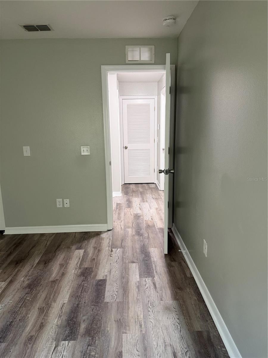 21015 MARKET ST — photo 21
