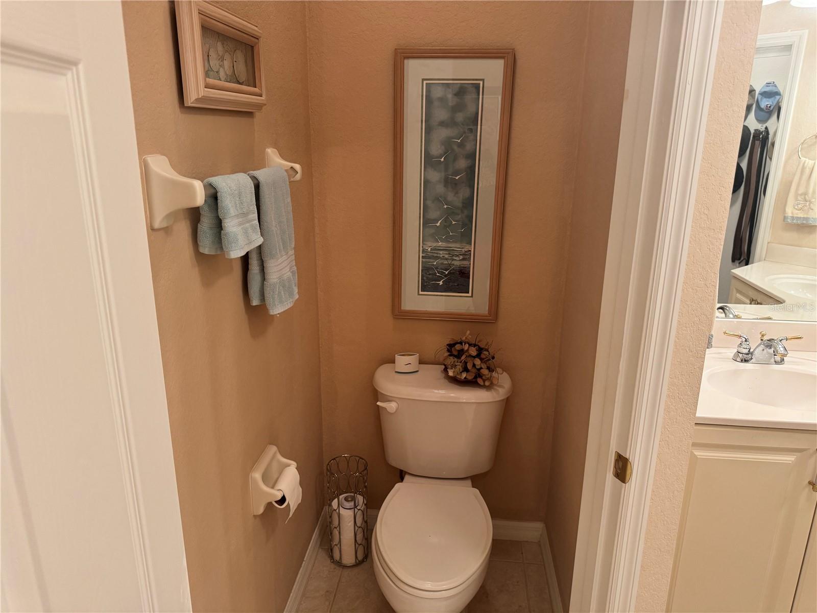 2427 MAGNOLIA CIR — photo 33