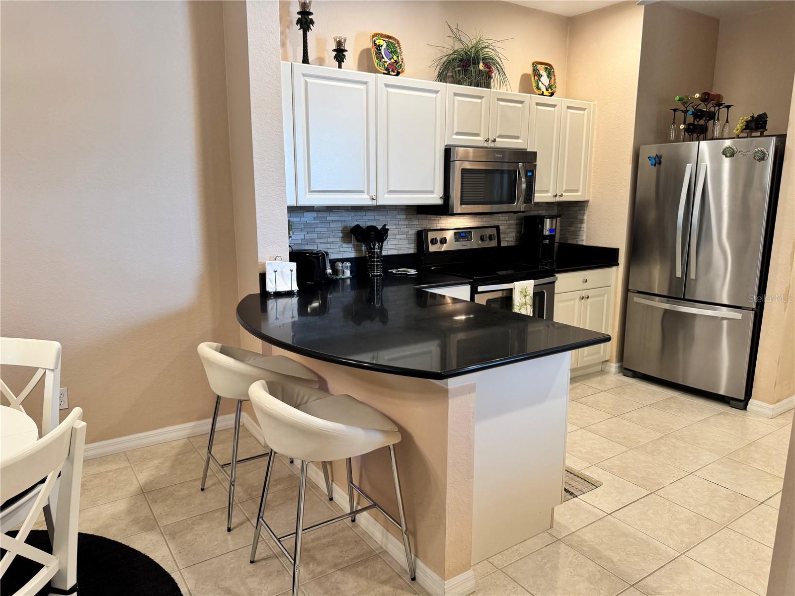 2427 MAGNOLIA CIR — photo 15