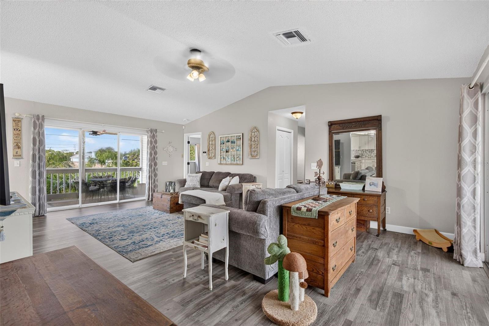 7611 MAKO DR — photo 20