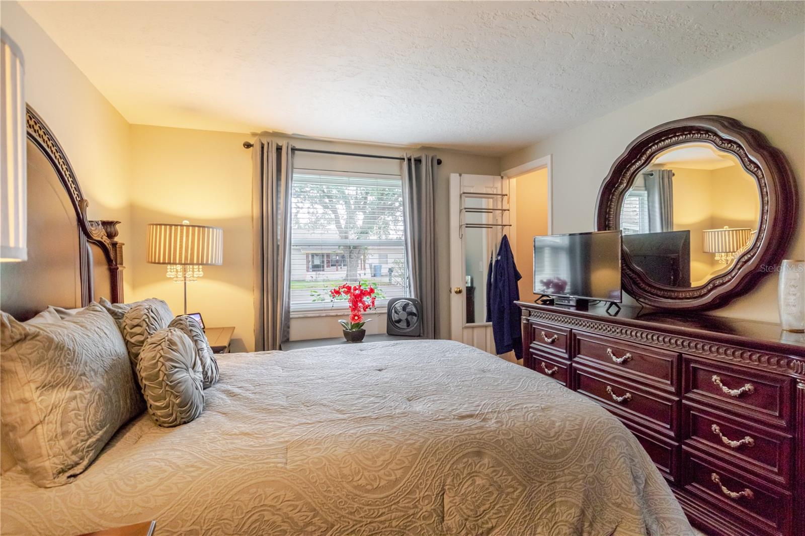 10118 HUNTERS POINT CT — photo 14