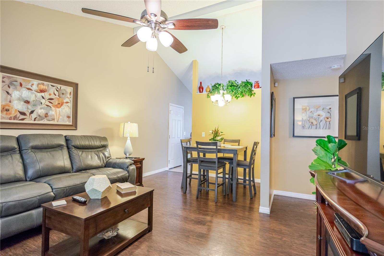10118 HUNTERS POINT CT — photo 5
