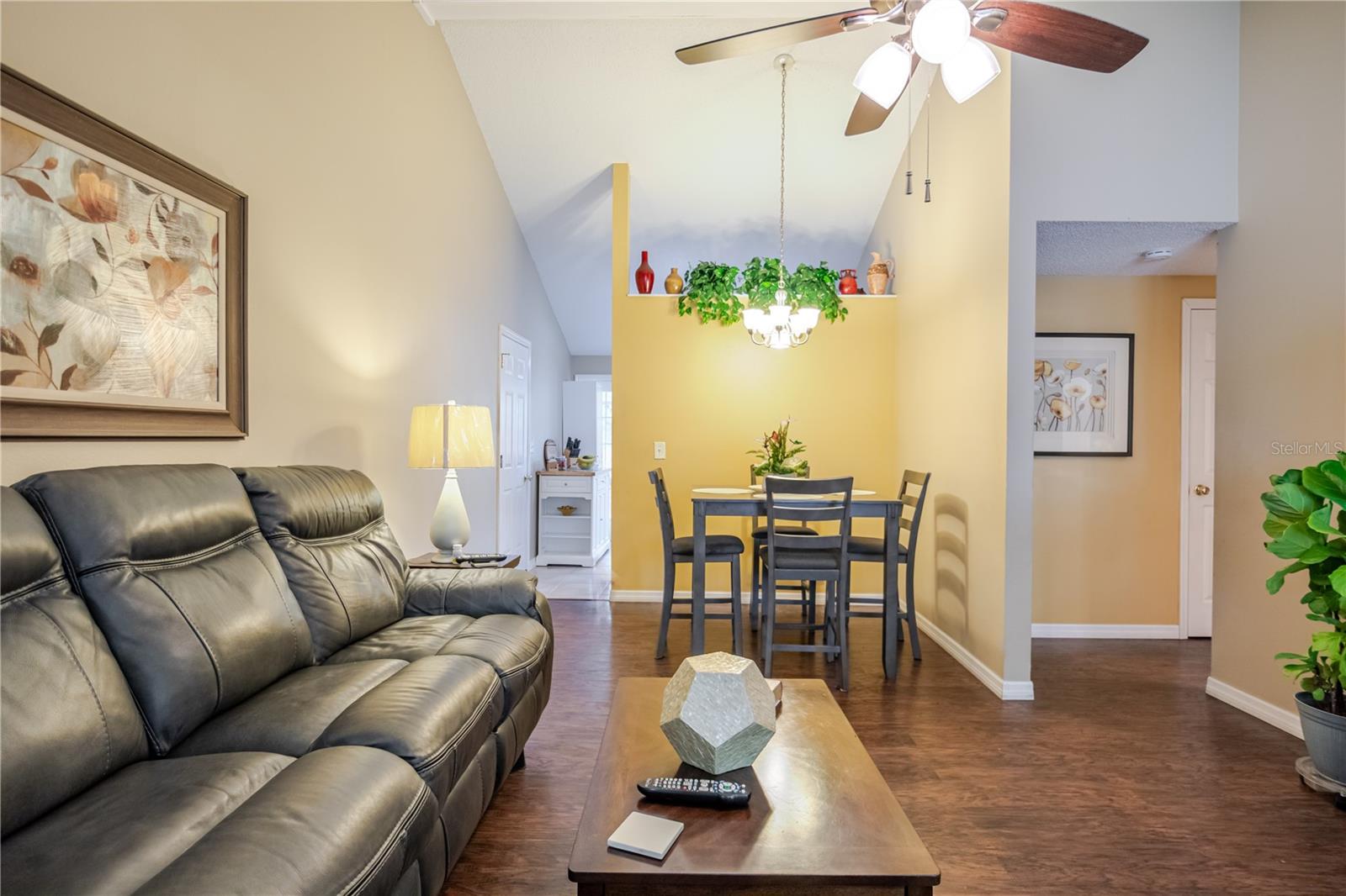 10118 HUNTERS POINT CT — photo 6
