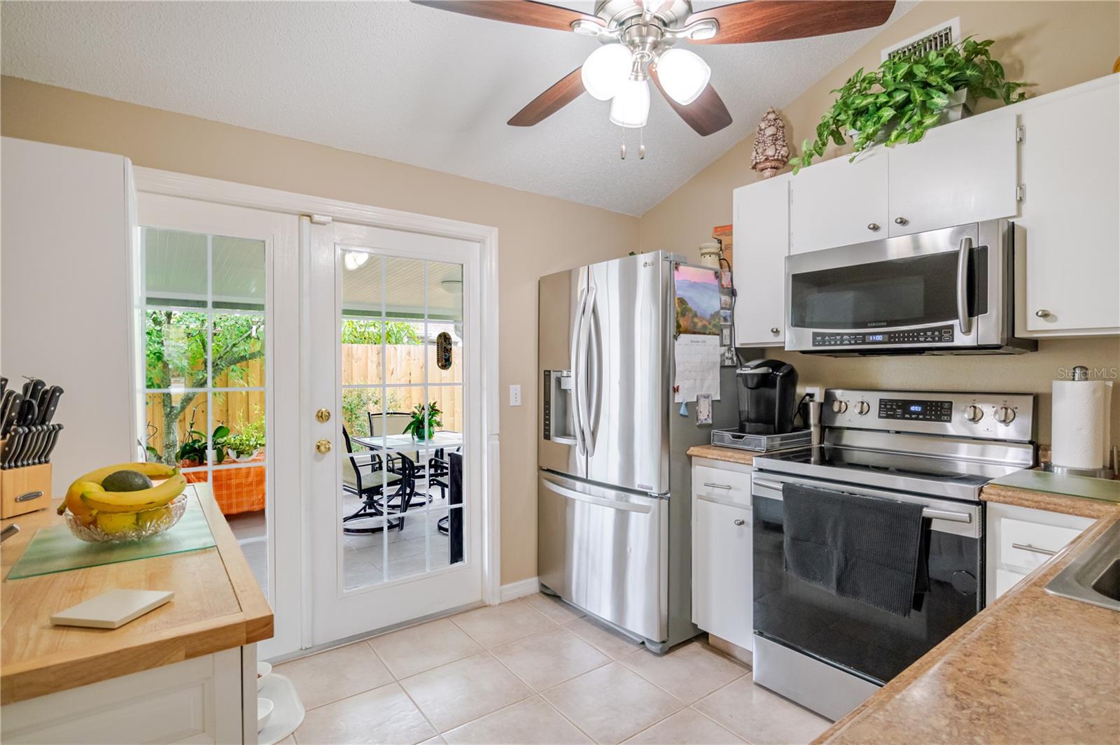 10118 HUNTERS POINT CT — photo 3