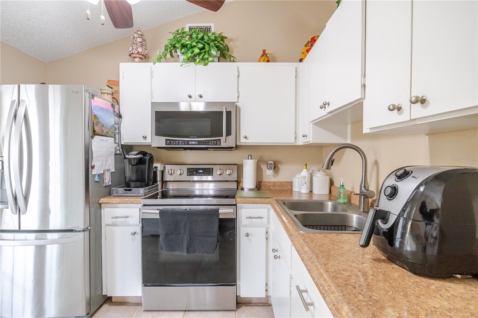 10118 HUNTERS POINT CT — photo 4