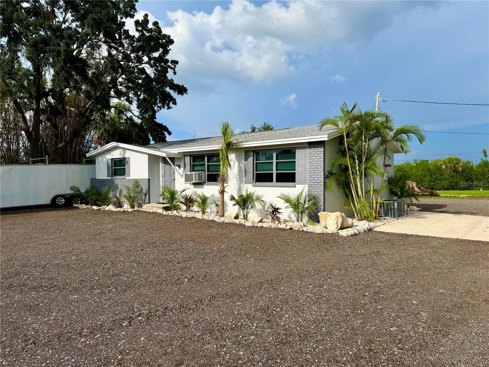 1322 N PINELLAS AVE — photo 14
