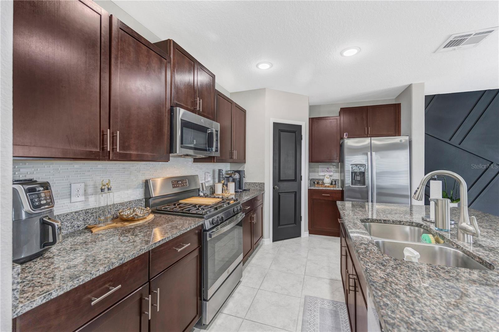 5522 APPLETON SHORE DR — photo 10