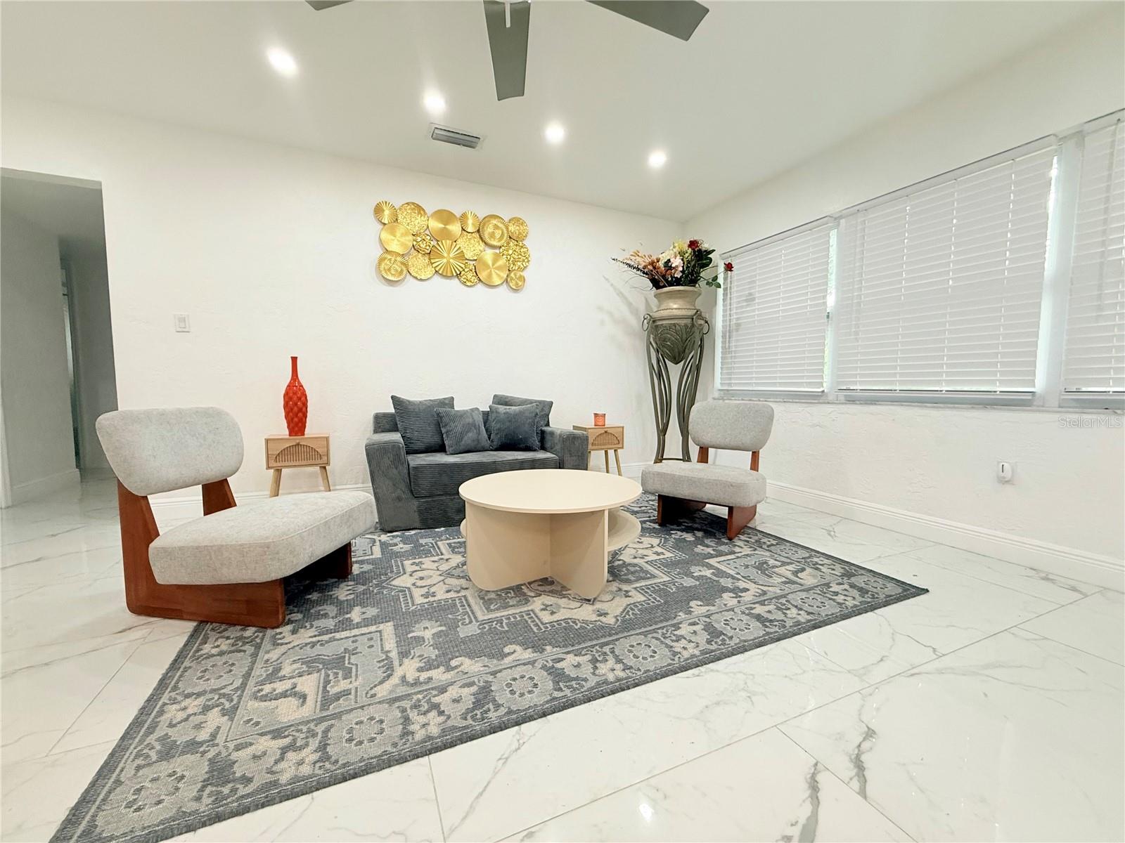 1557 ROBINSON DR N — photo 12