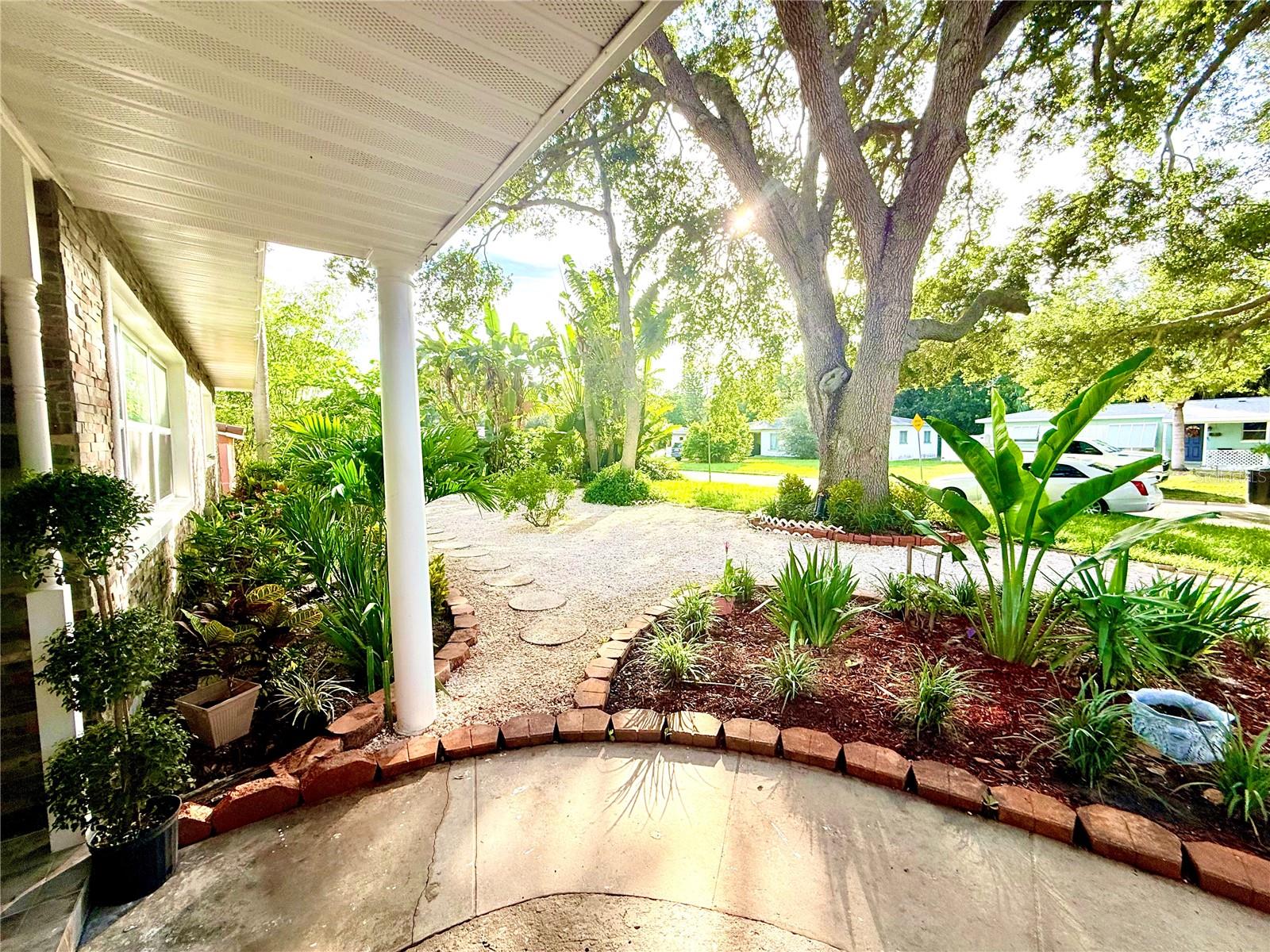 1557 ROBINSON DR N — photo 41