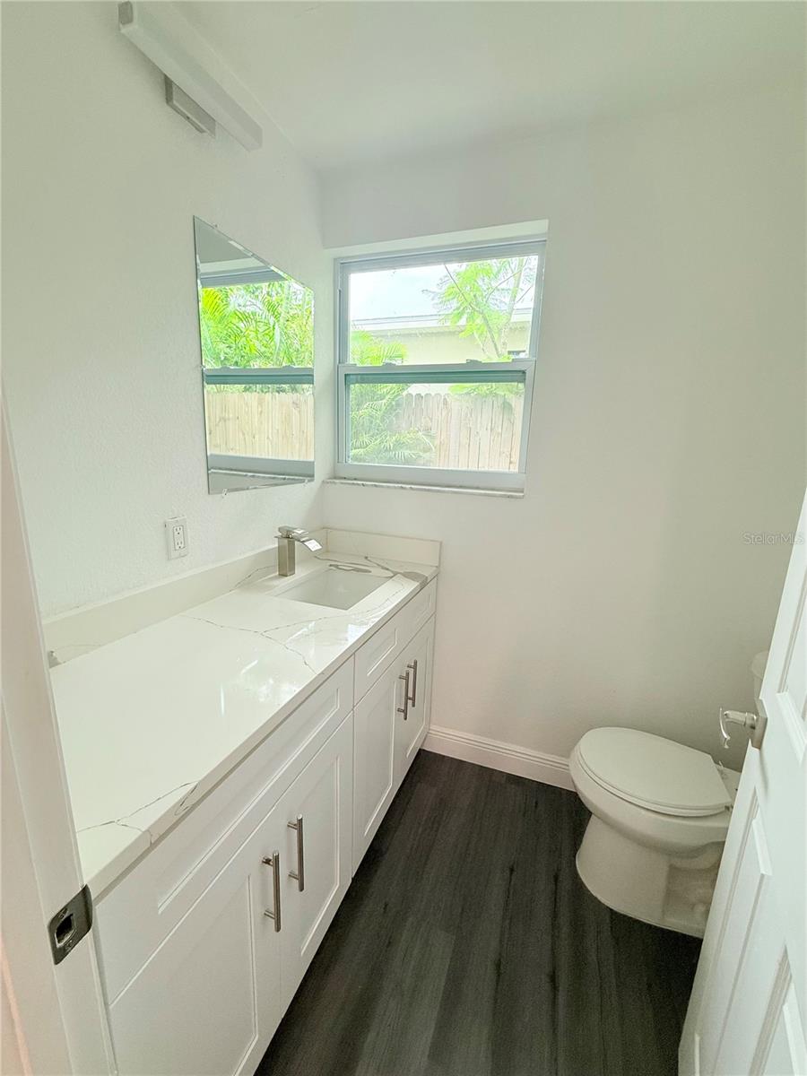 1557 ROBINSON DR N — photo 33