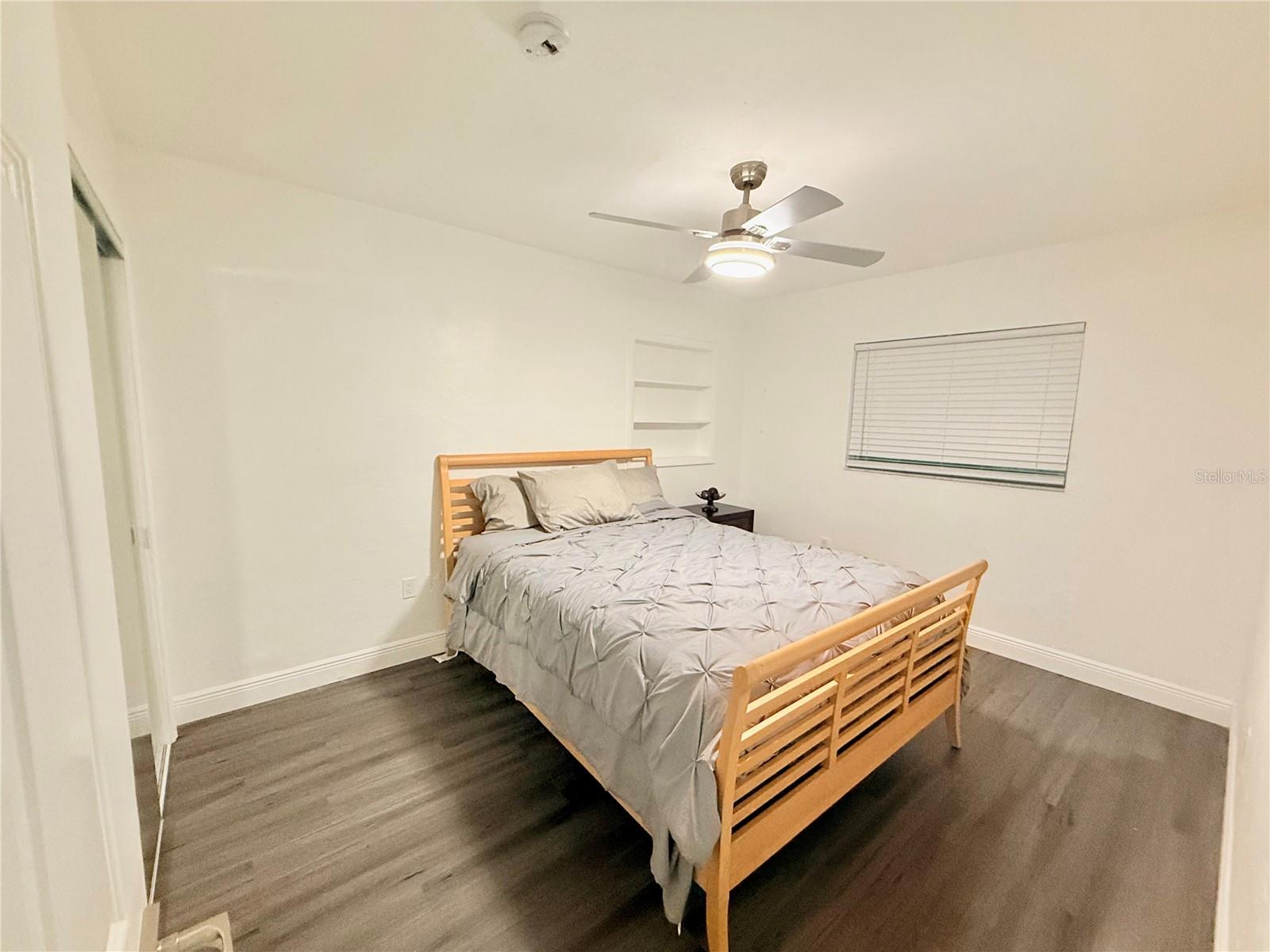 1557 ROBINSON DR N — photo 32