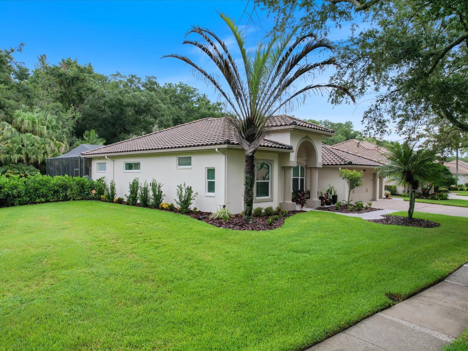 4987 CROSS POINTE DR — photo 2