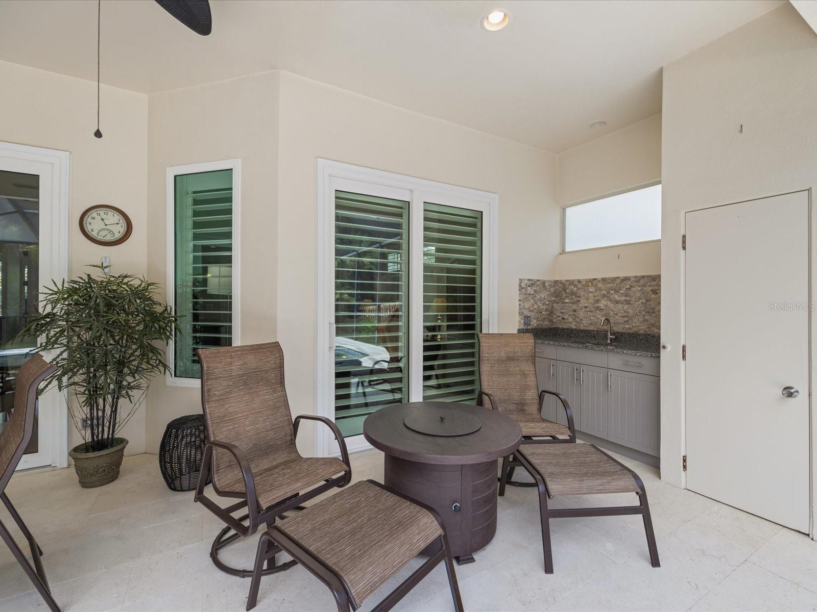 4987 CROSS POINTE DR — photo 46