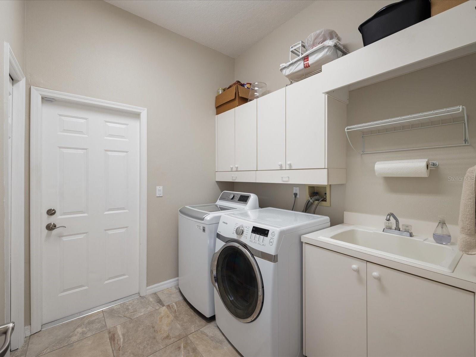 4987 CROSS POINTE DR — photo 44