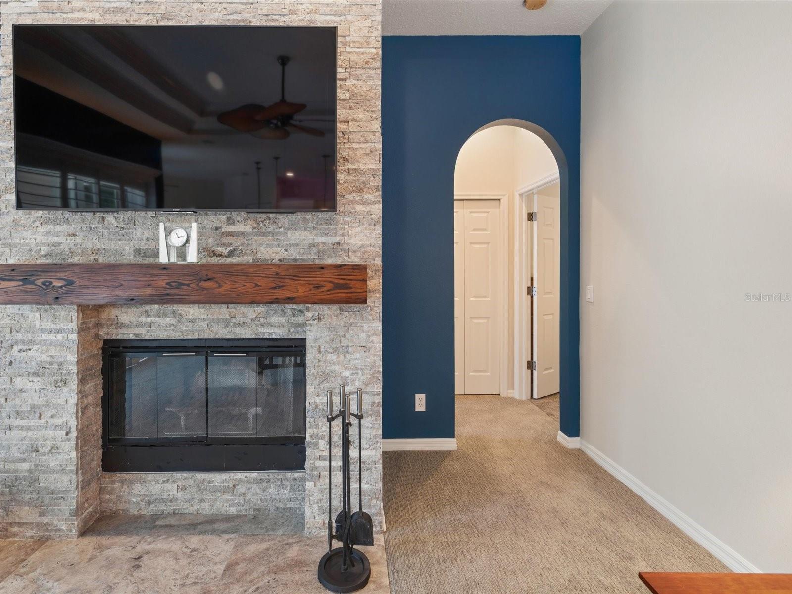 4987 CROSS POINTE DR — photo 34