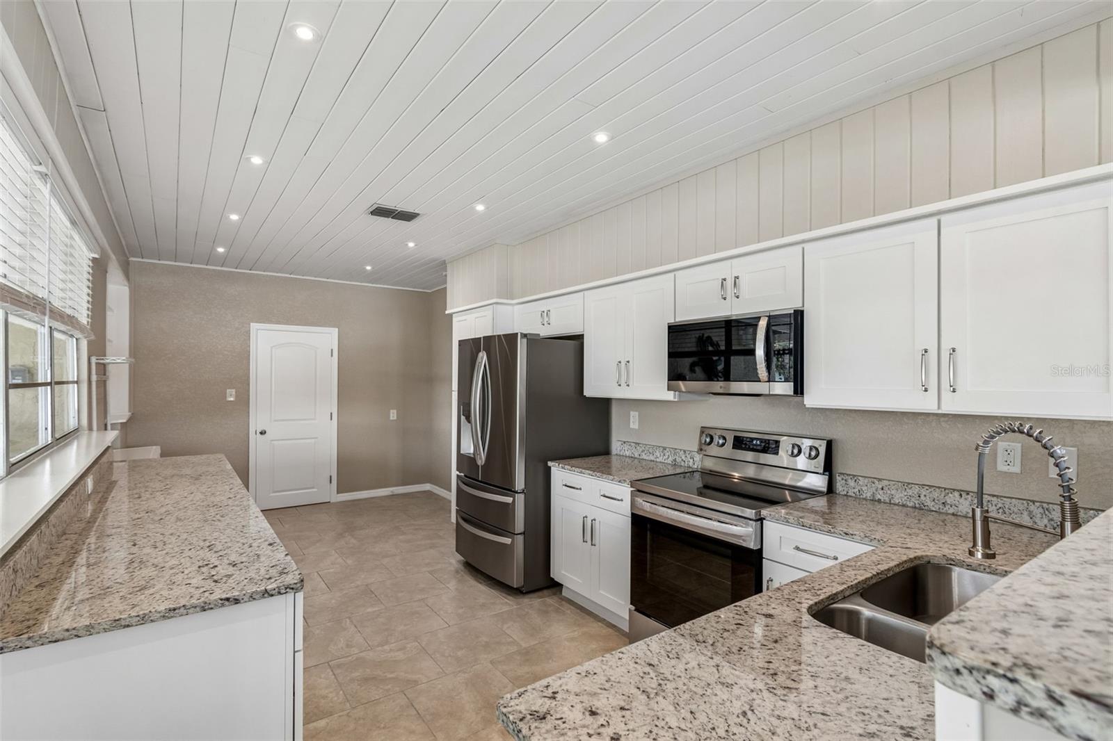 14539 COFFEY LN — photo 6