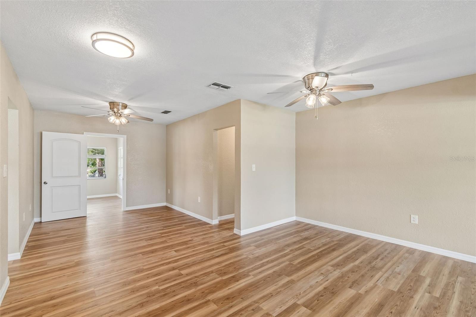 14539 COFFEY LN — photo 8