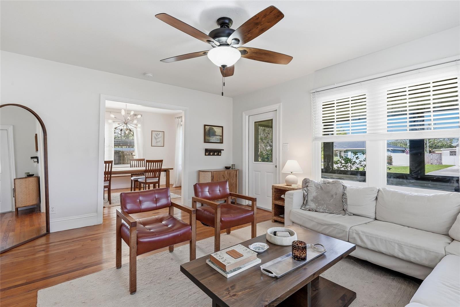 6031 HOBSON ST NE — photo 12