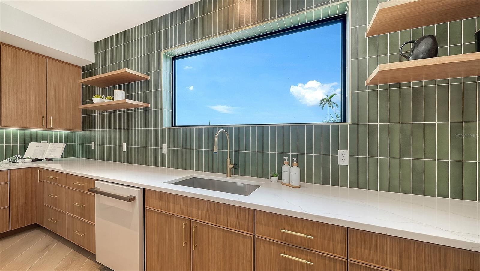 2908 AVENUE B — photo 12