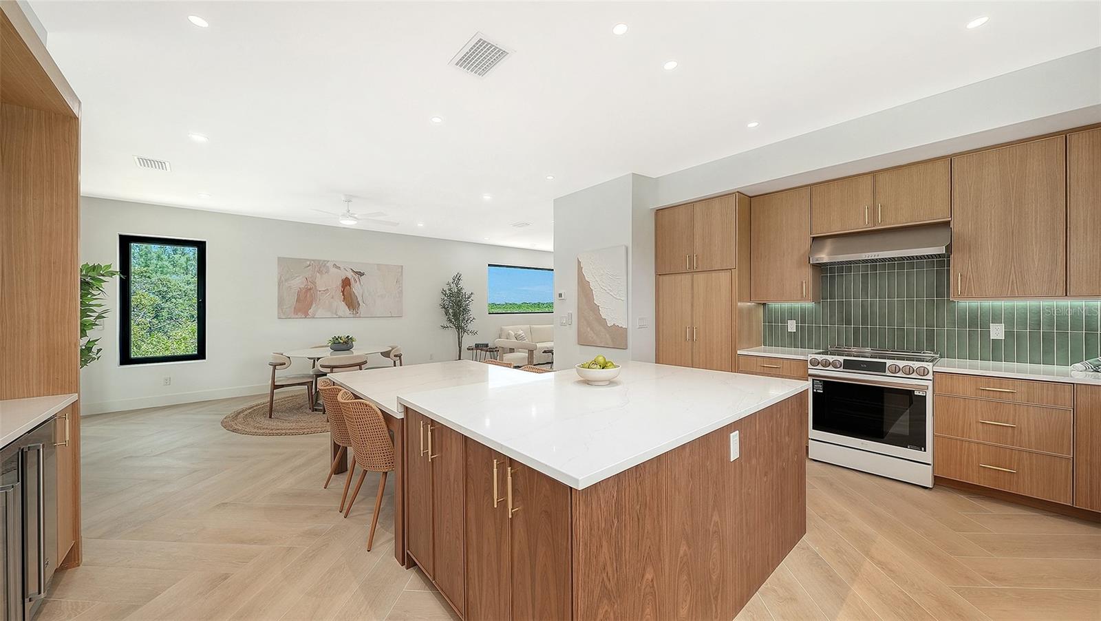 2908 AVENUE B — photo 13