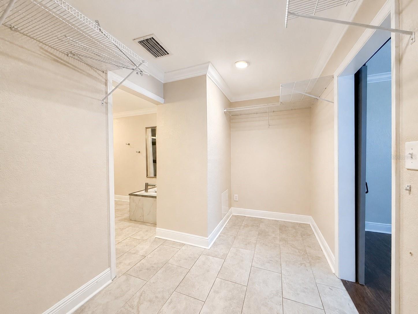 3415 GROVE STREET CIR — photo 12