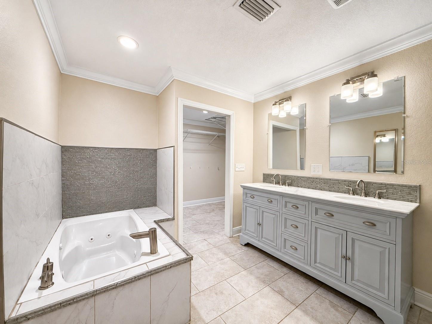 3415 GROVE STREET CIR — photo 11