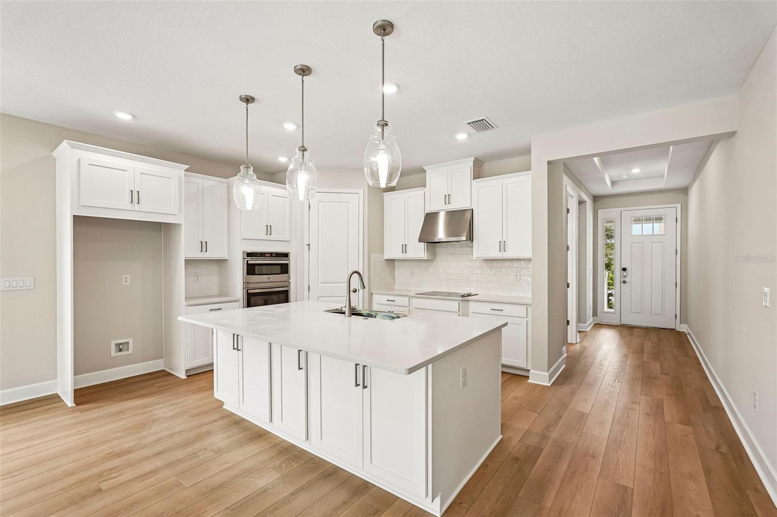 7028 FOXBORO WAY — photo 2