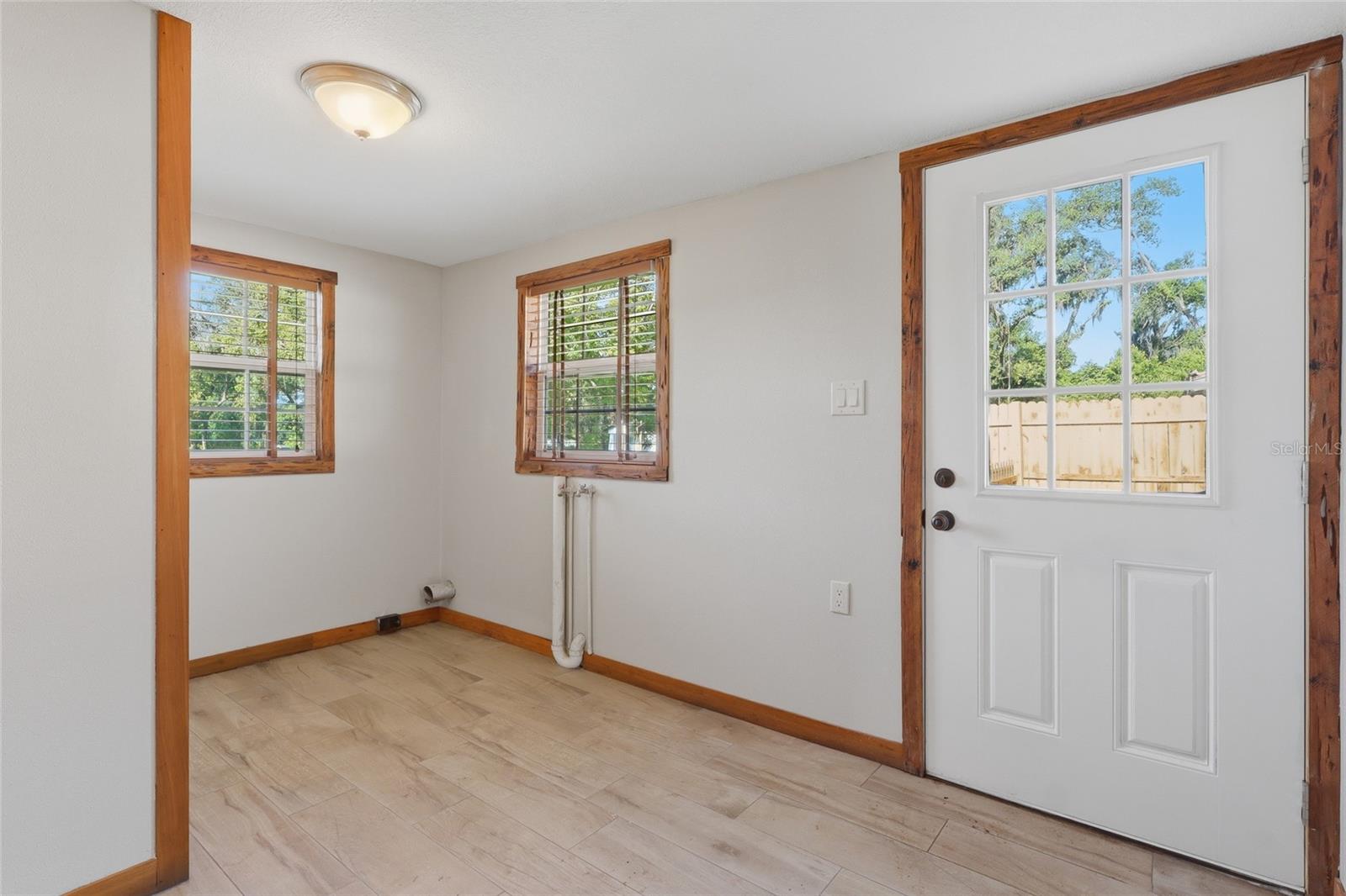 37715 DIXIE AVE — photo 20