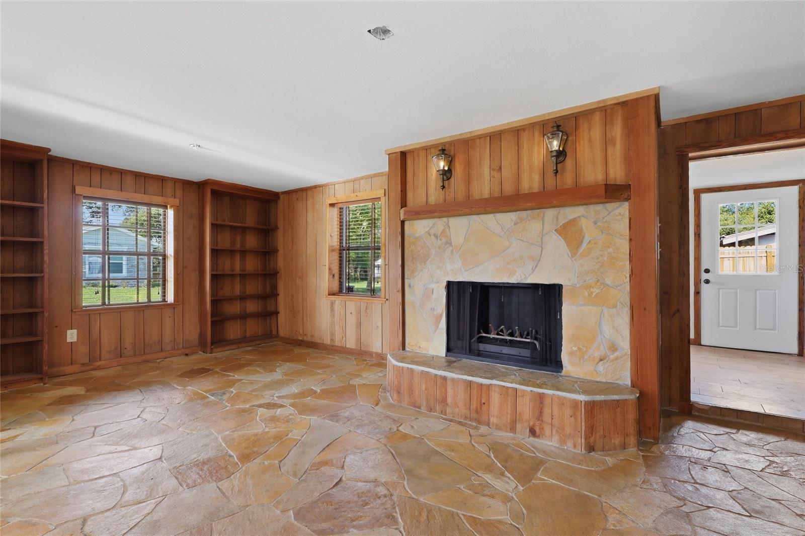 37715 DIXIE AVE — photo 11