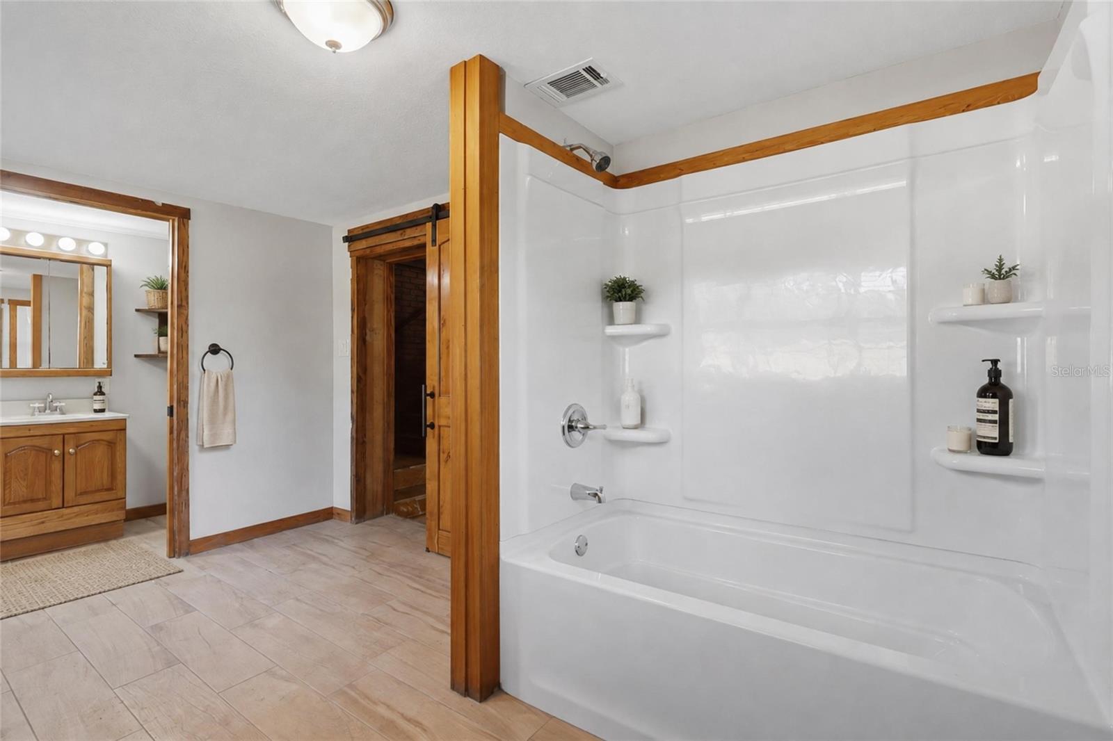 37715 DIXIE AVE — photo 18