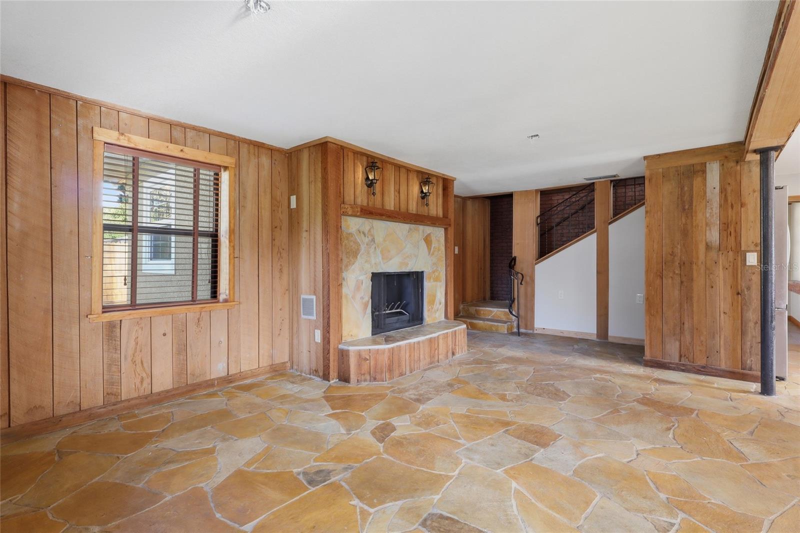 37715 DIXIE AVE — photo 12