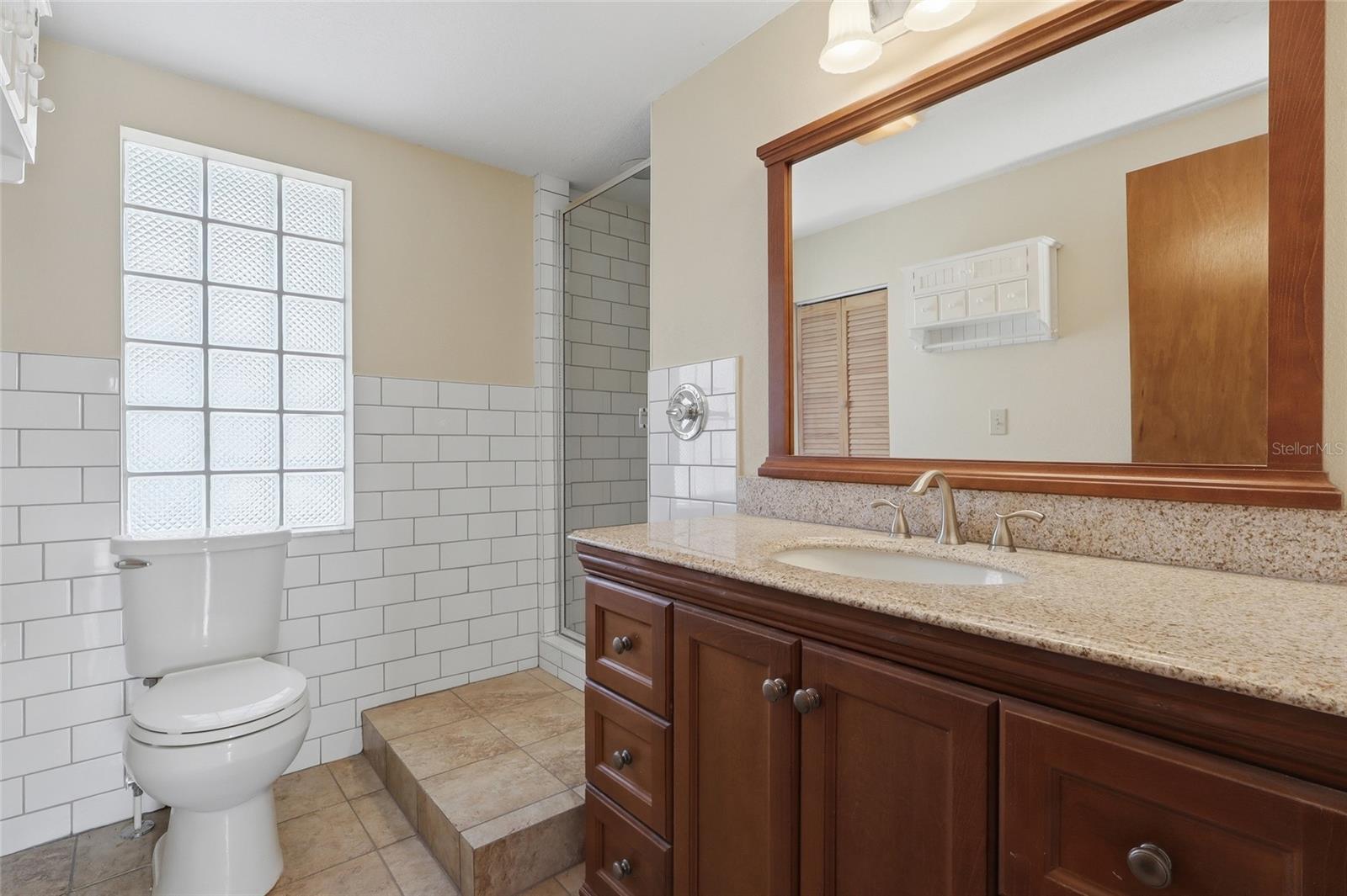 37715 DIXIE AVE — photo 16