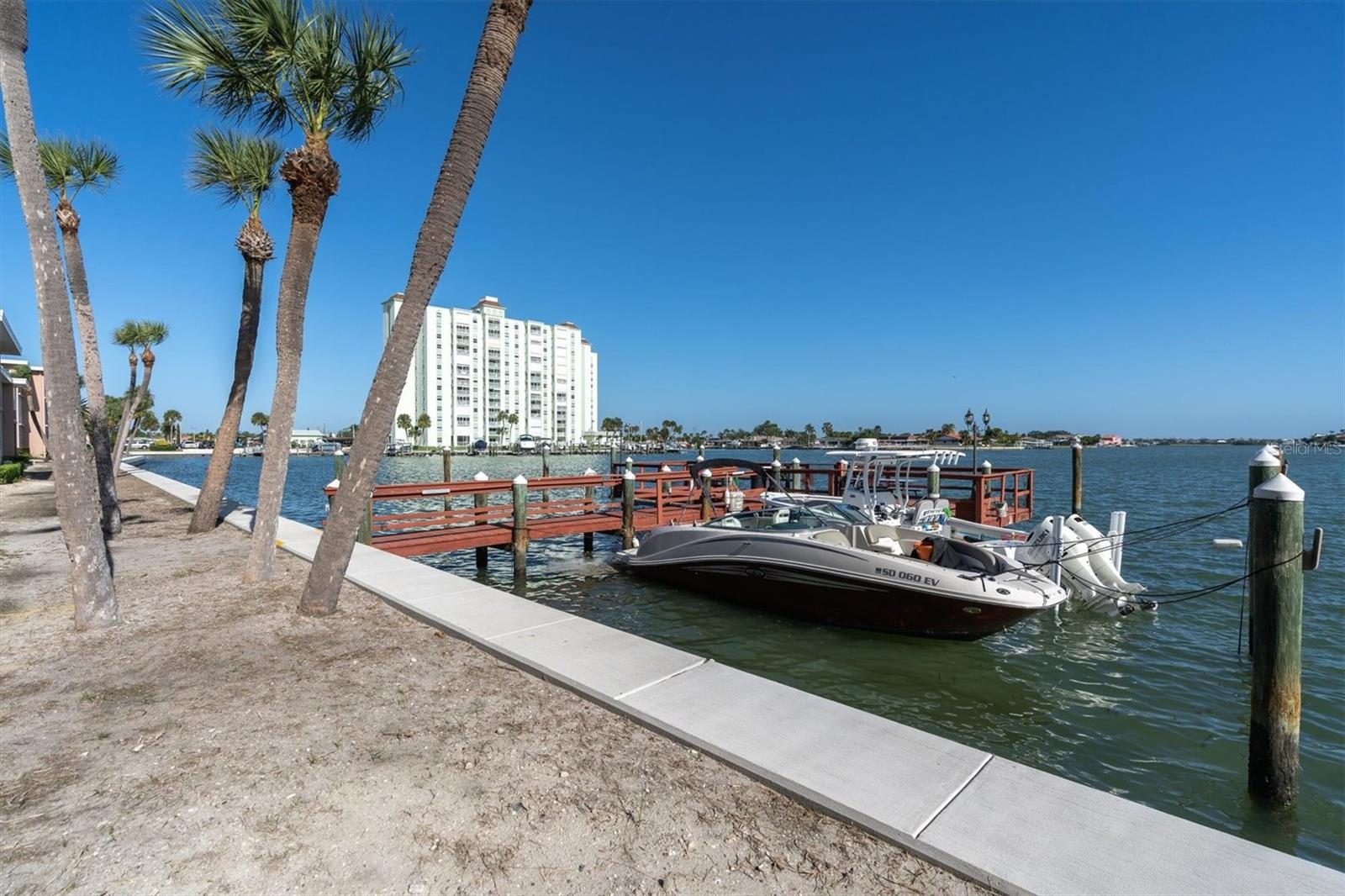 6363 GULF WINDS DR #233 — photo 36