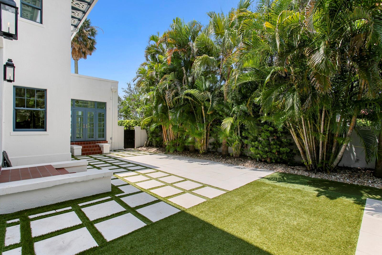 907 BAYSHORE BLVD — photo 43