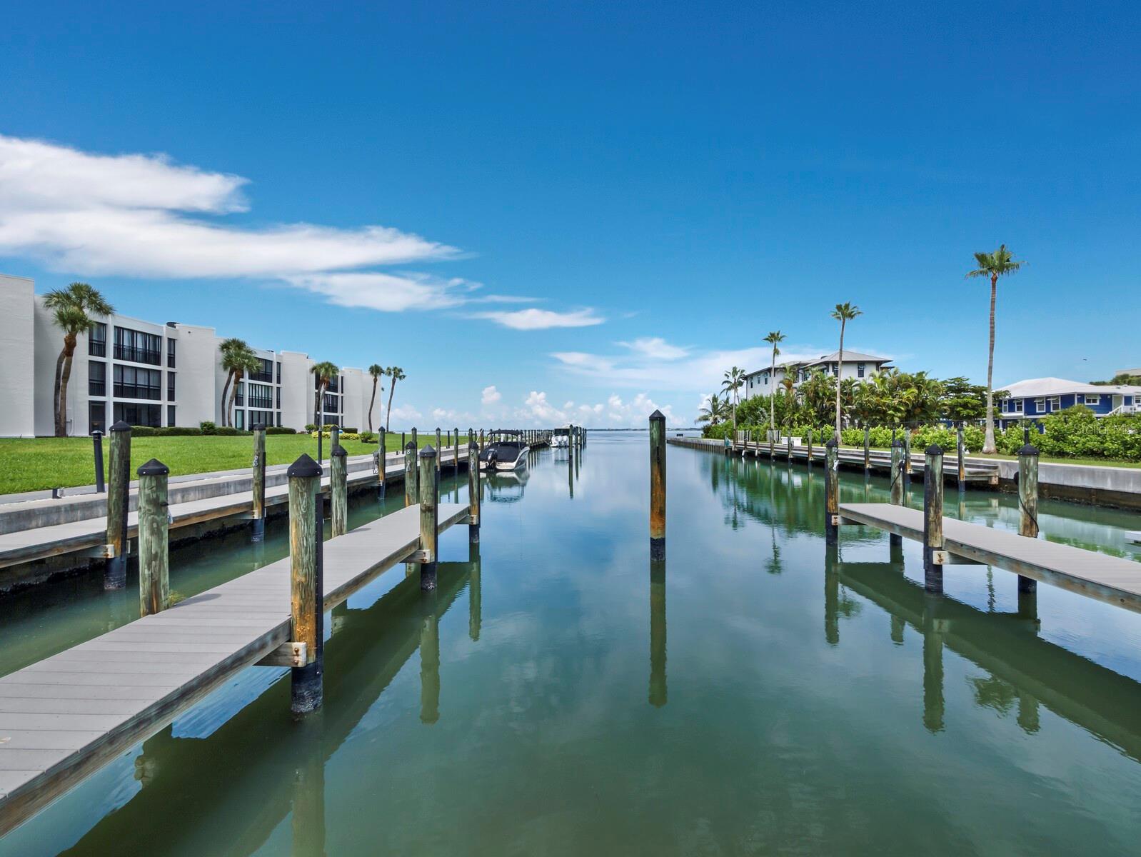 448 GULF OF MEXICO DR #A104 — photo 38
