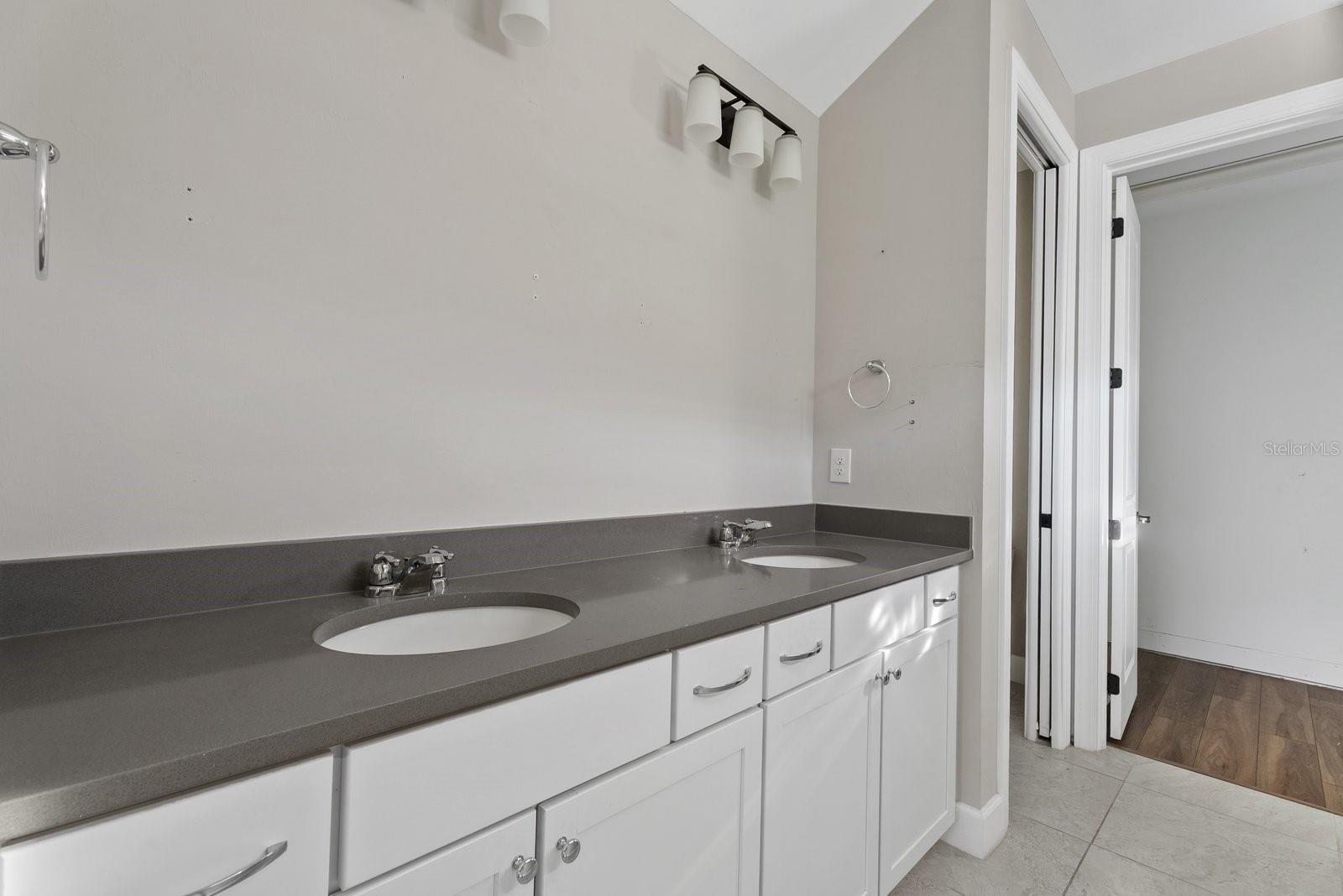 3360 CHESTERTOWN LOOP — photo 28