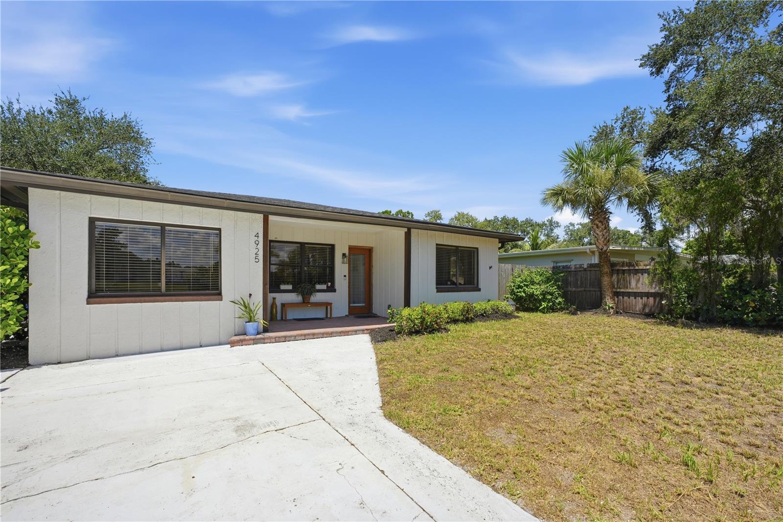 4925 REMINGTON DR — photo 4