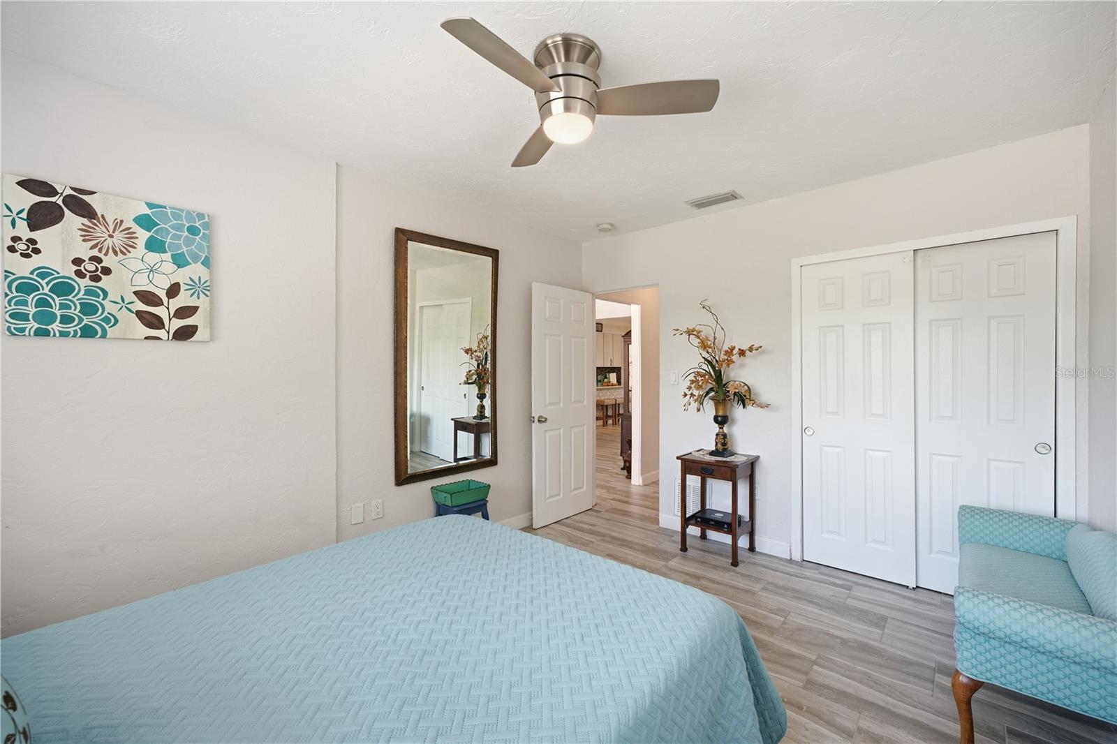 4925 REMINGTON DR — photo 23