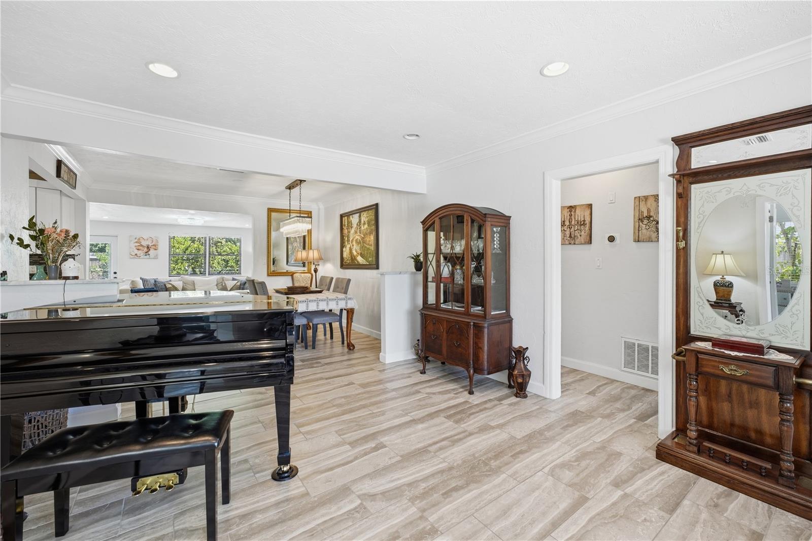 4925 REMINGTON DR — photo 10