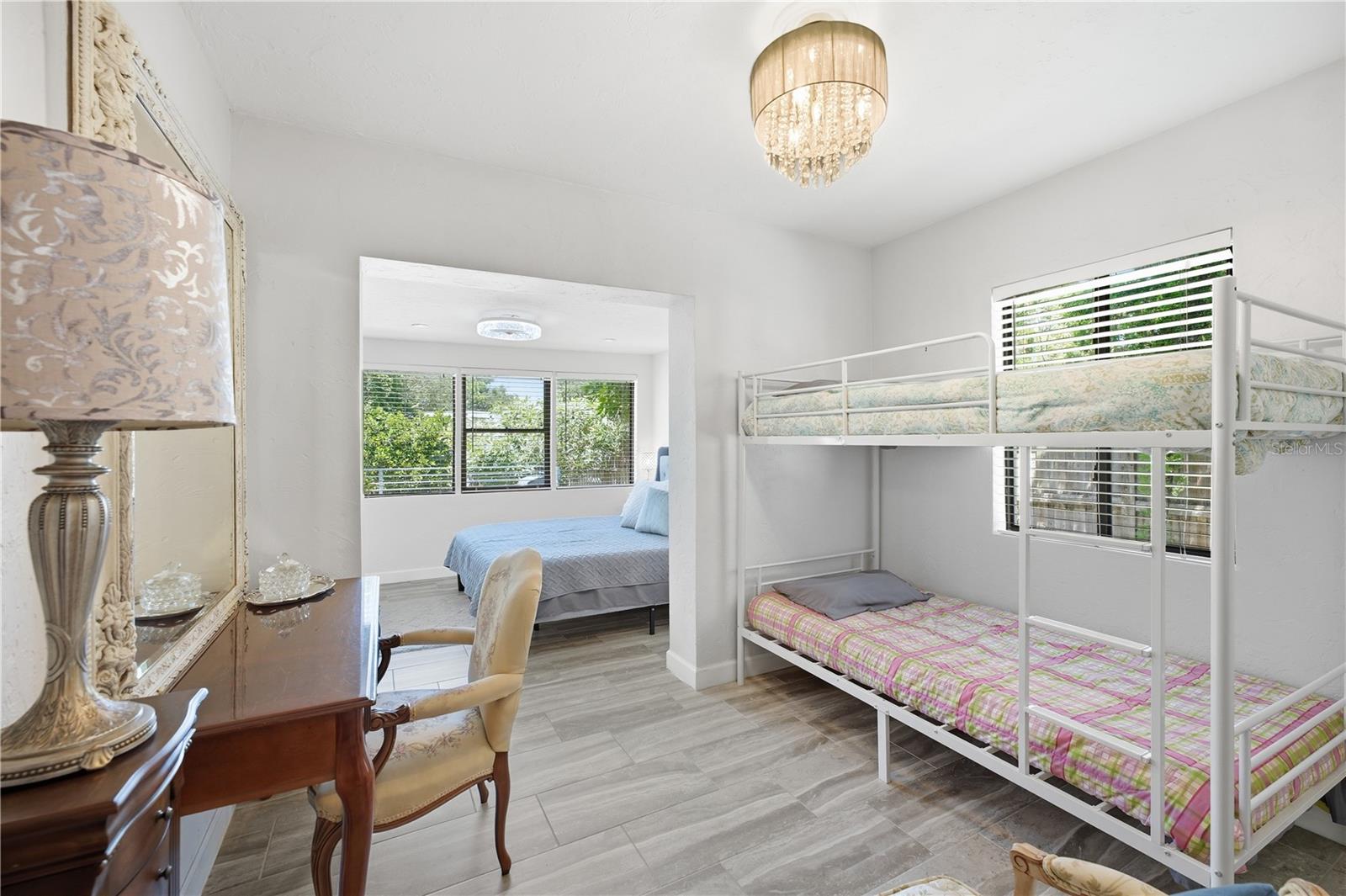 4925 REMINGTON DR — photo 33