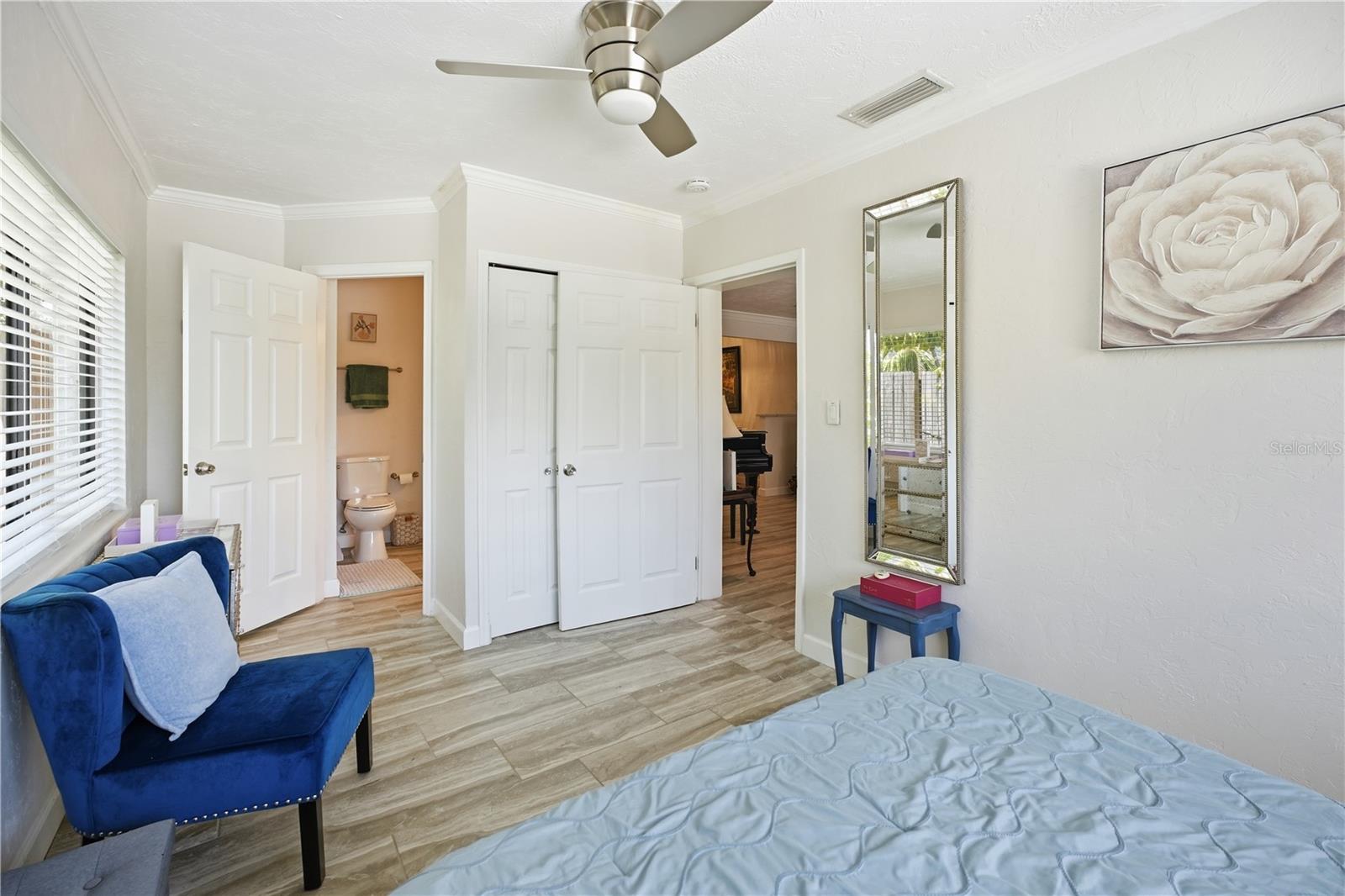 4925 REMINGTON DR — photo 31