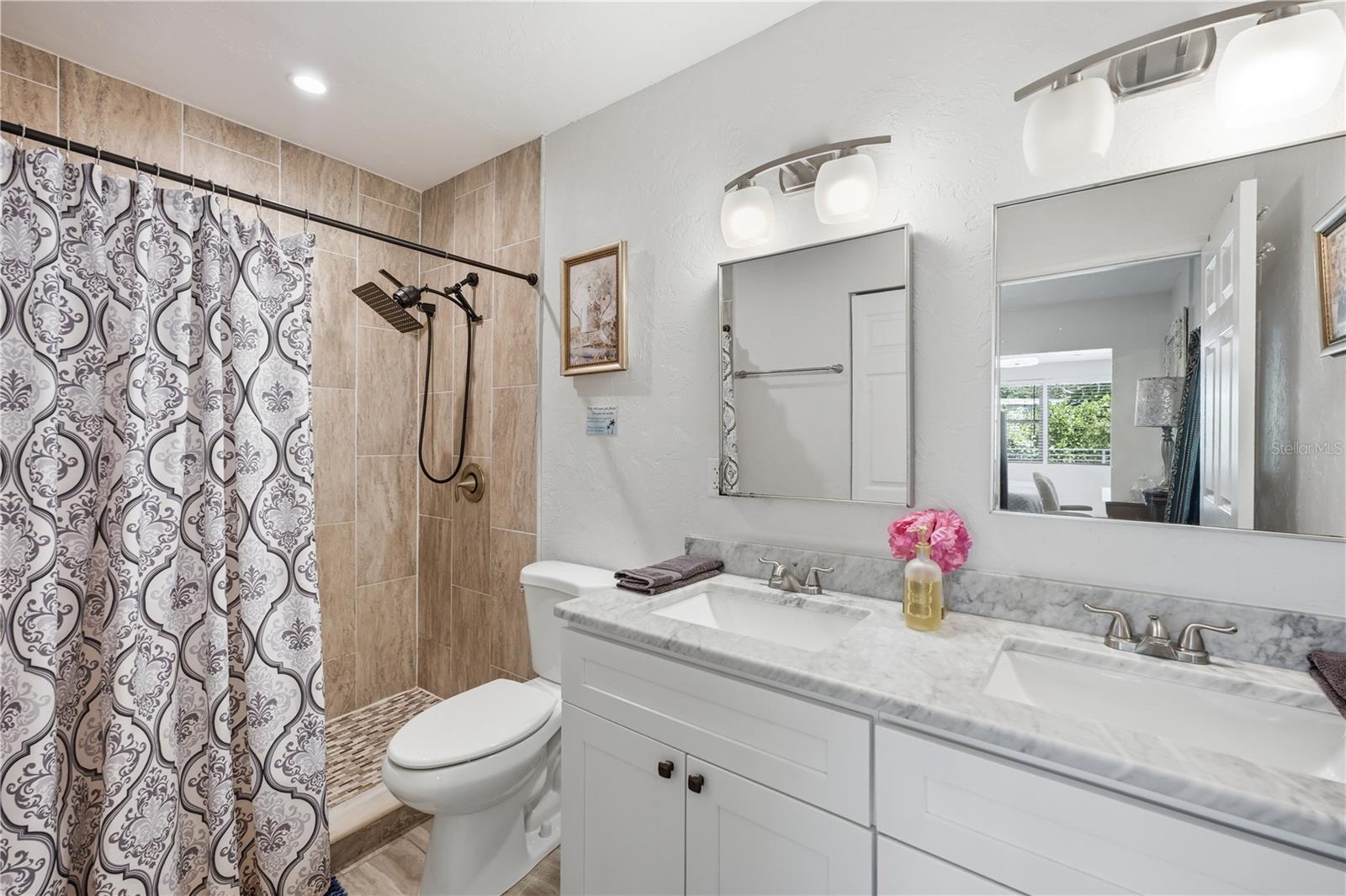 4925 REMINGTON DR — photo 25