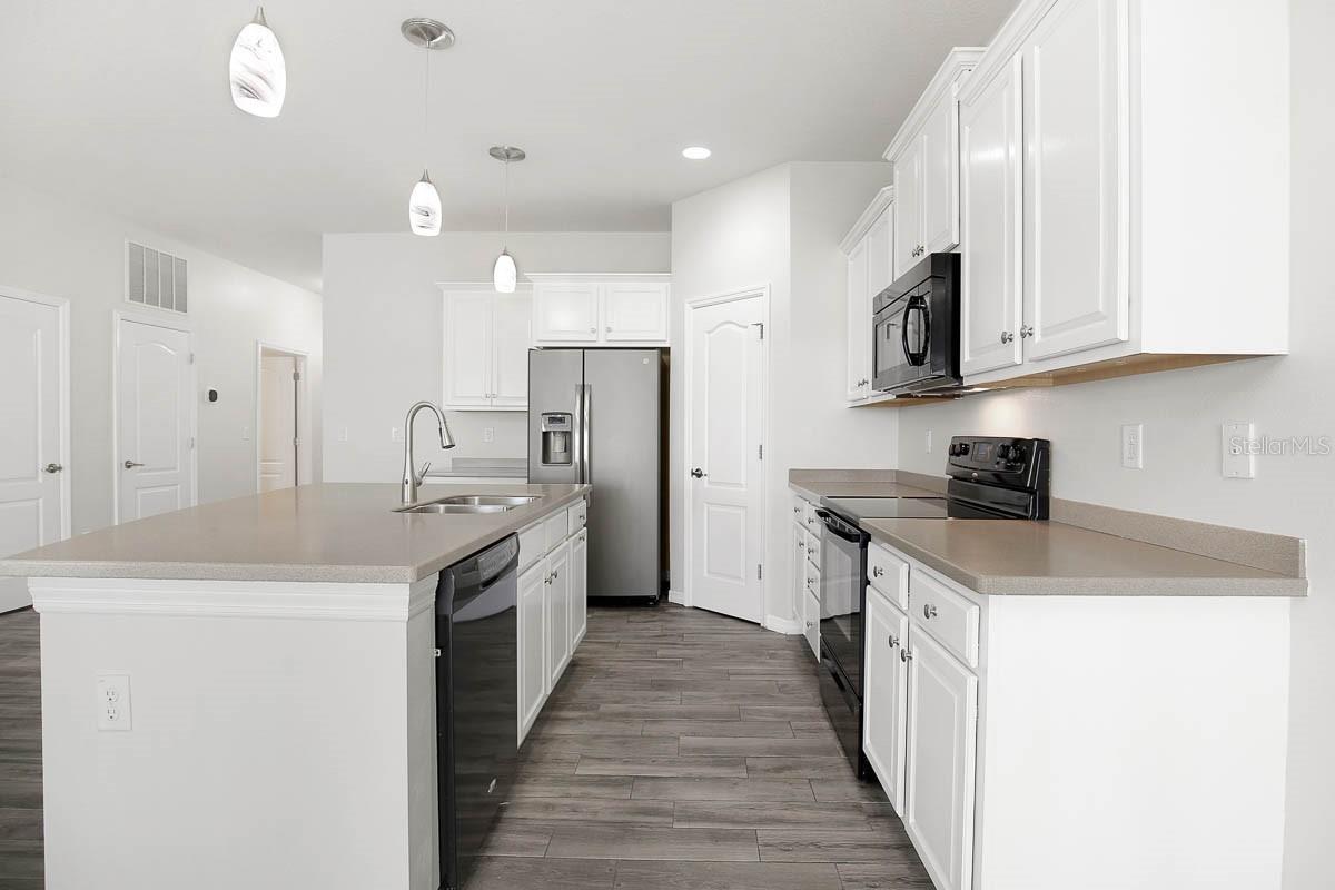 8614 TURNSTONE SHORE LN — photo 13