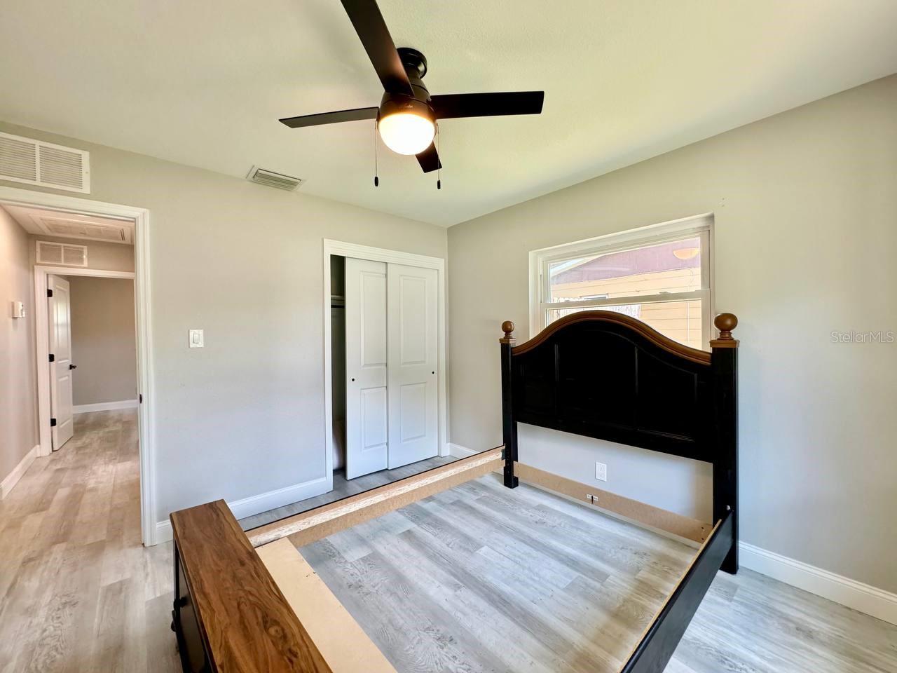 1918 E SHADOWLAWN AVE — photo 20