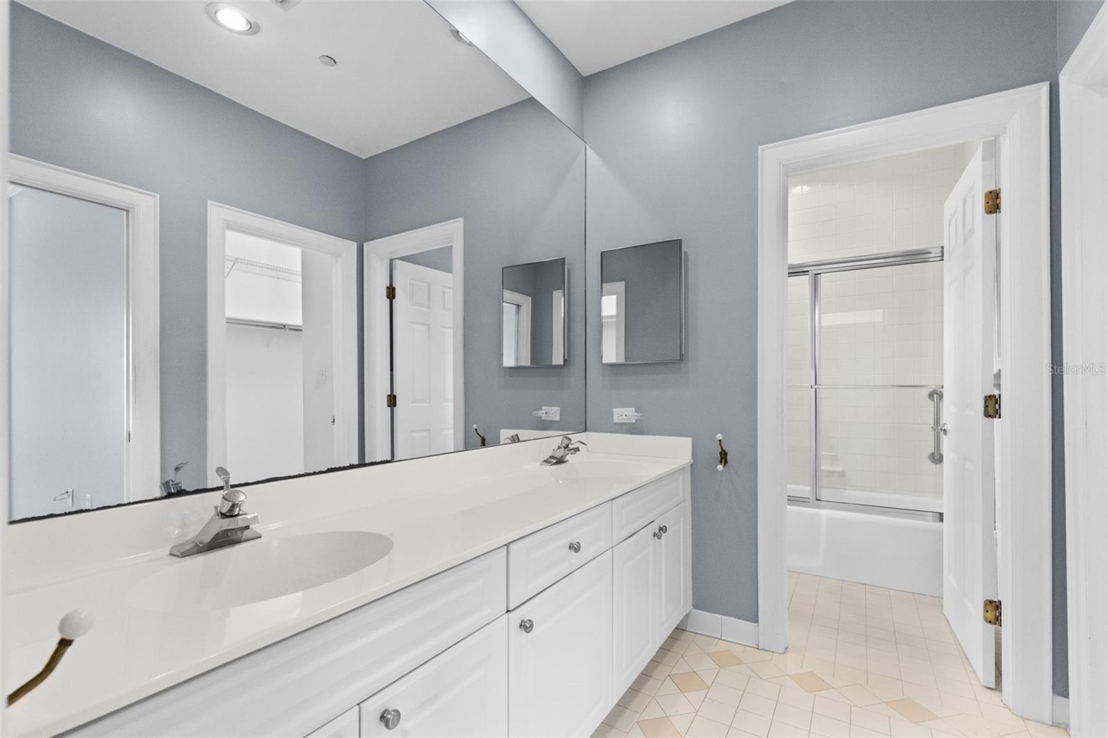 3007 W MASON ST #A — photo 25