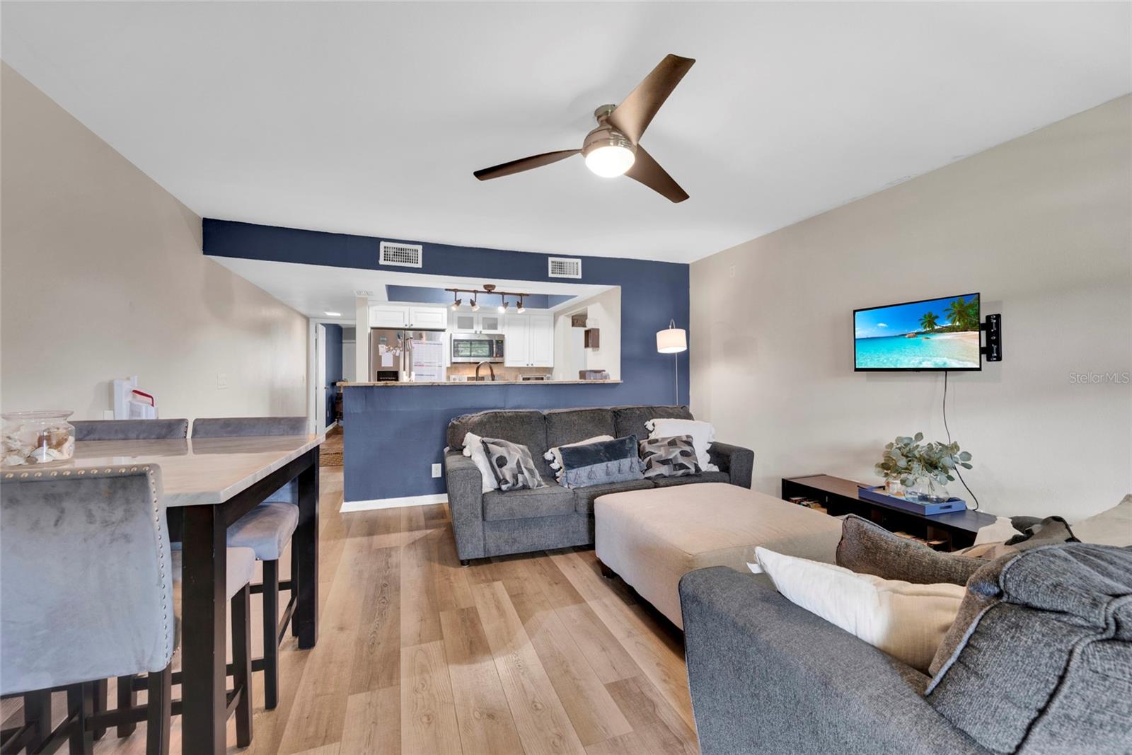 2400 WINDING CREEK BLVD #17-203 — photo 3
