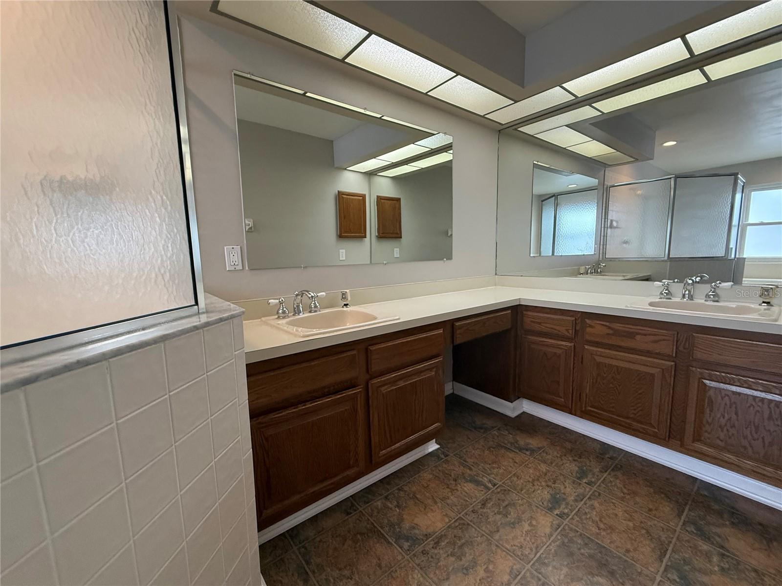2609 CRESTFIELD DR — photo 16